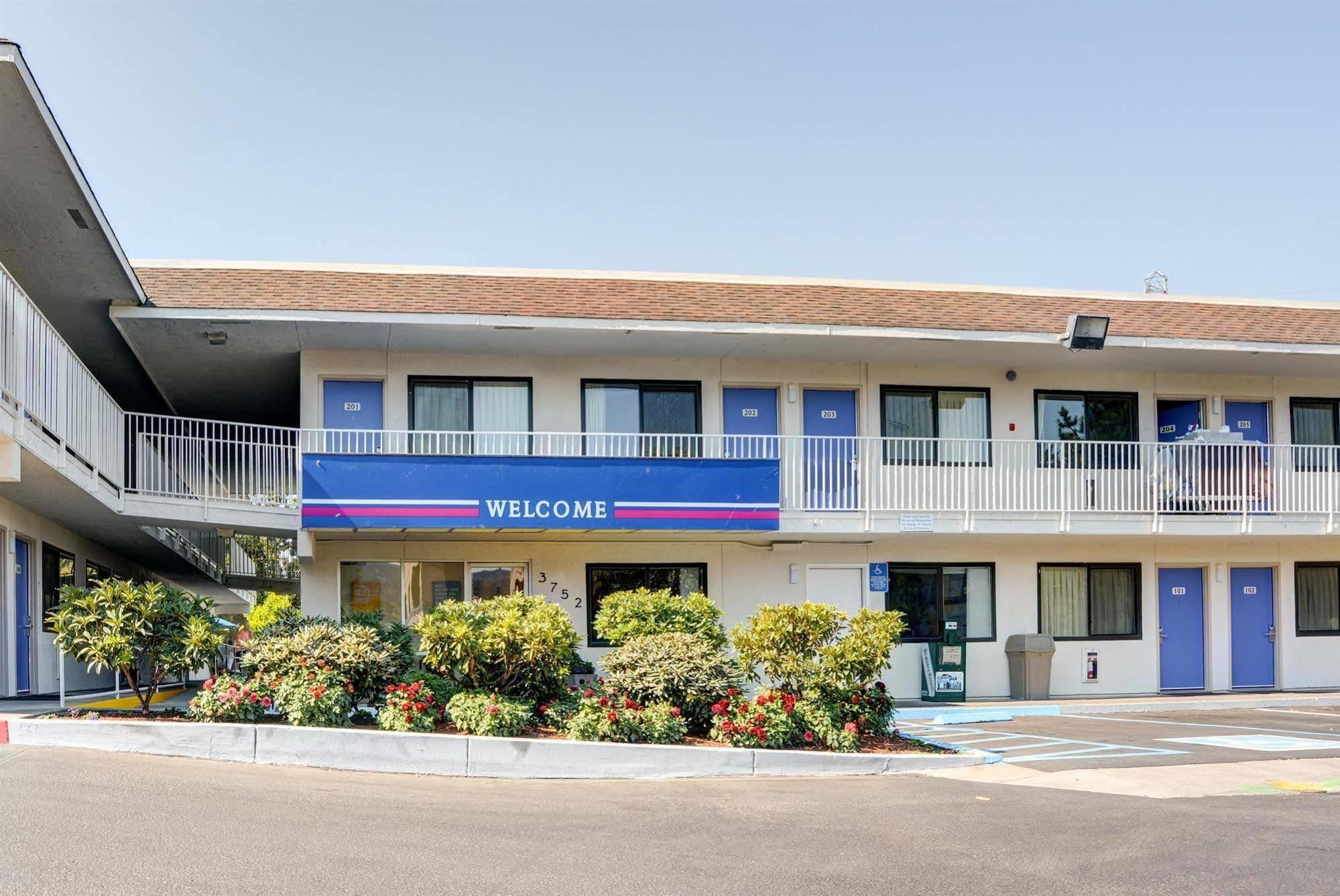 Motel 6-Springfield, Or - Eugene North Dış mekan fotoğraf